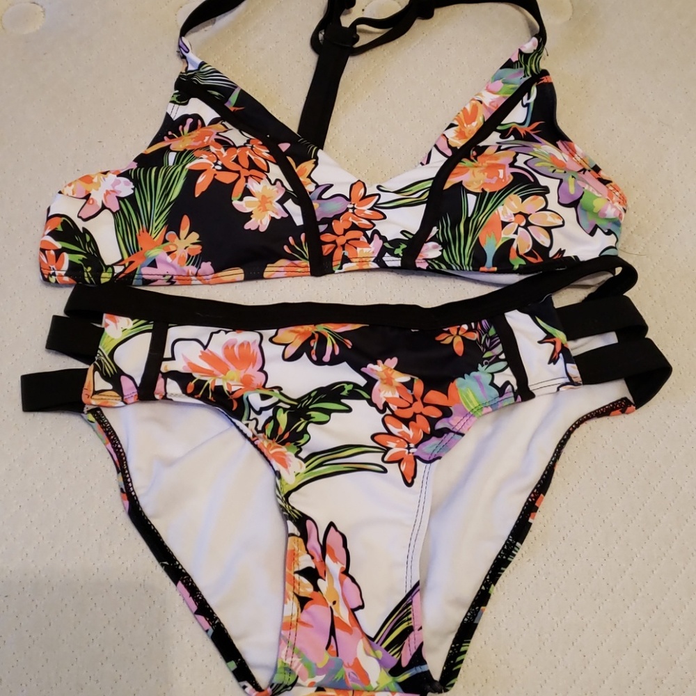Bikini never worn